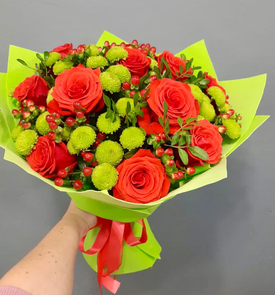 Букет цветов из: Хризантемы и Розы в Богучаре