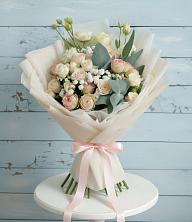 Букет цветов из:  Розы и Лизиантусы в Богучаре