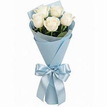 Букет 5 Белых роз Проуд в Богучаре