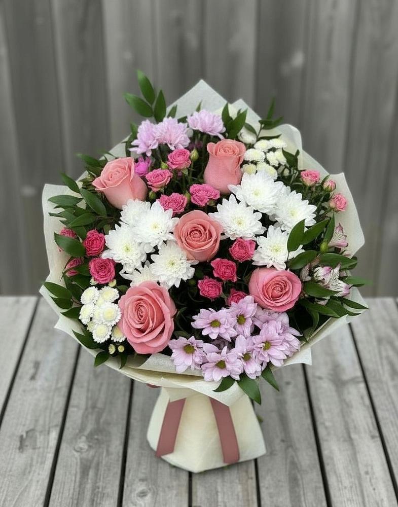 Букет цветов из: Альстромерии, Гвоздики, Розы и Хризантемы в Богучаре