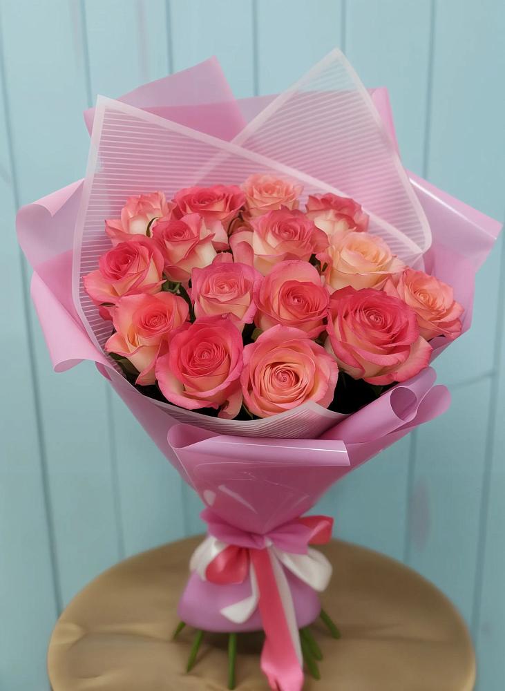 Букет 15 Розовых роз Равель в Богучаре