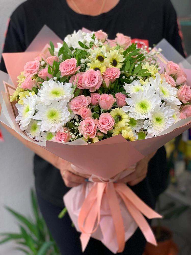 Букет цветов из: Розы и Хризантемы в Богучаре