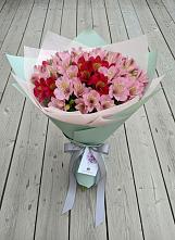Букет цветов из:  Альстромерии в Богучаре