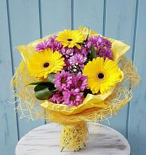 Букет цветов из:  Хризантемы и Герберы в Богучаре