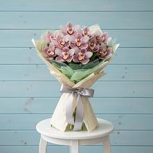 Букет цветов из:  Орхидеи и Розы в Богучаре