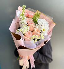 Букет цветов из:  Хризантемы и Розы в Богучаре