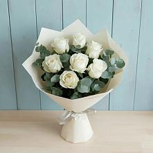 Букет Белые розы в Эвкалипте в Богучаре