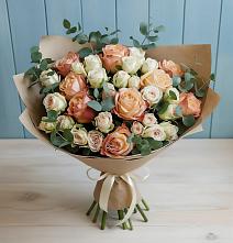 Букет цветов из:  Альстромерии и Розы в Богучаре
