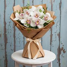 Букет цветов из:  Орхидеи и Розы в Богучаре